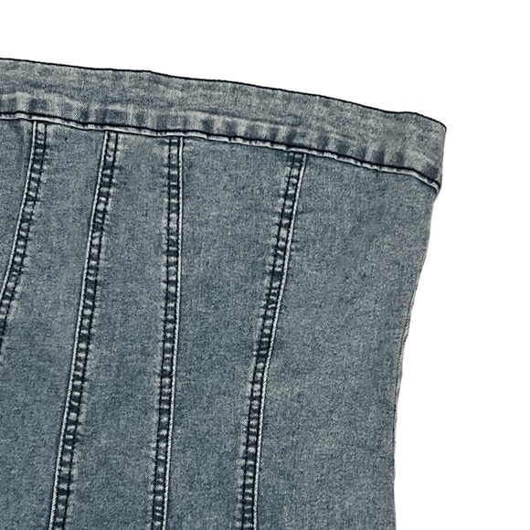 Light Wash Sleeveless Denim Dress with Raw Hem - Picture 5 of 10